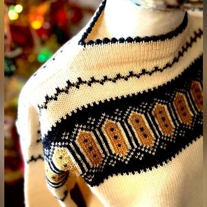 HANDMADE NORWEGIAN WOOL SWEATER